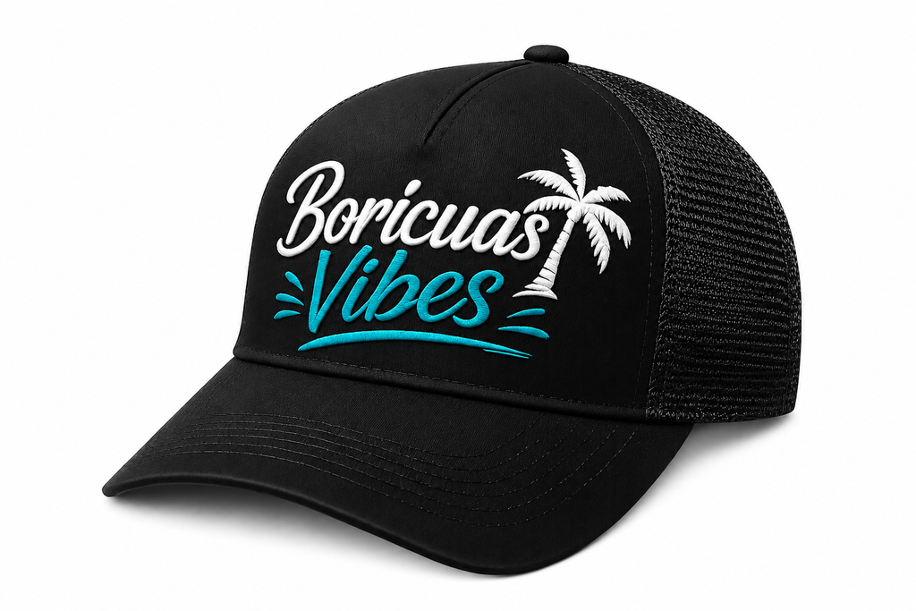 Bundle Boricuas Vibes – T-Shirt Negra  + Gorra Negra + Sticker Exclusivo el Yunque Me Recarga